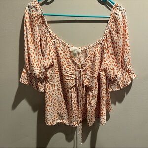 Women’s casual crop top- NWT. Size L